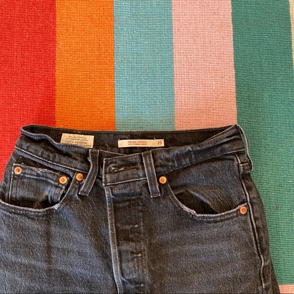 BLACK LEVI’S RIBCAGE STRAIGHT ANKLE WOMEN'S JEANS - Picture 2 of 5